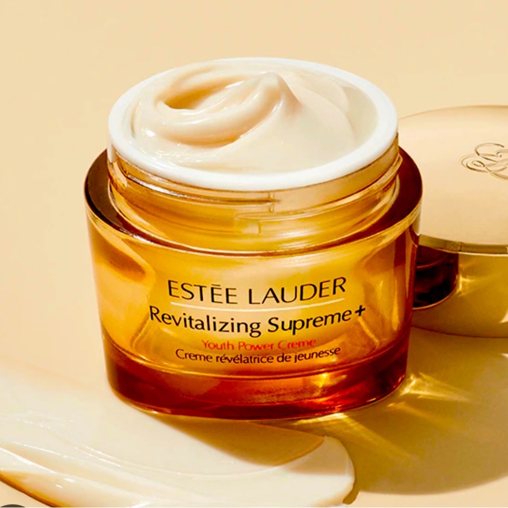 Estee’ Lauder Revitalizing Supreme+ Moisturizer
Youth Power Creme 1.7oz